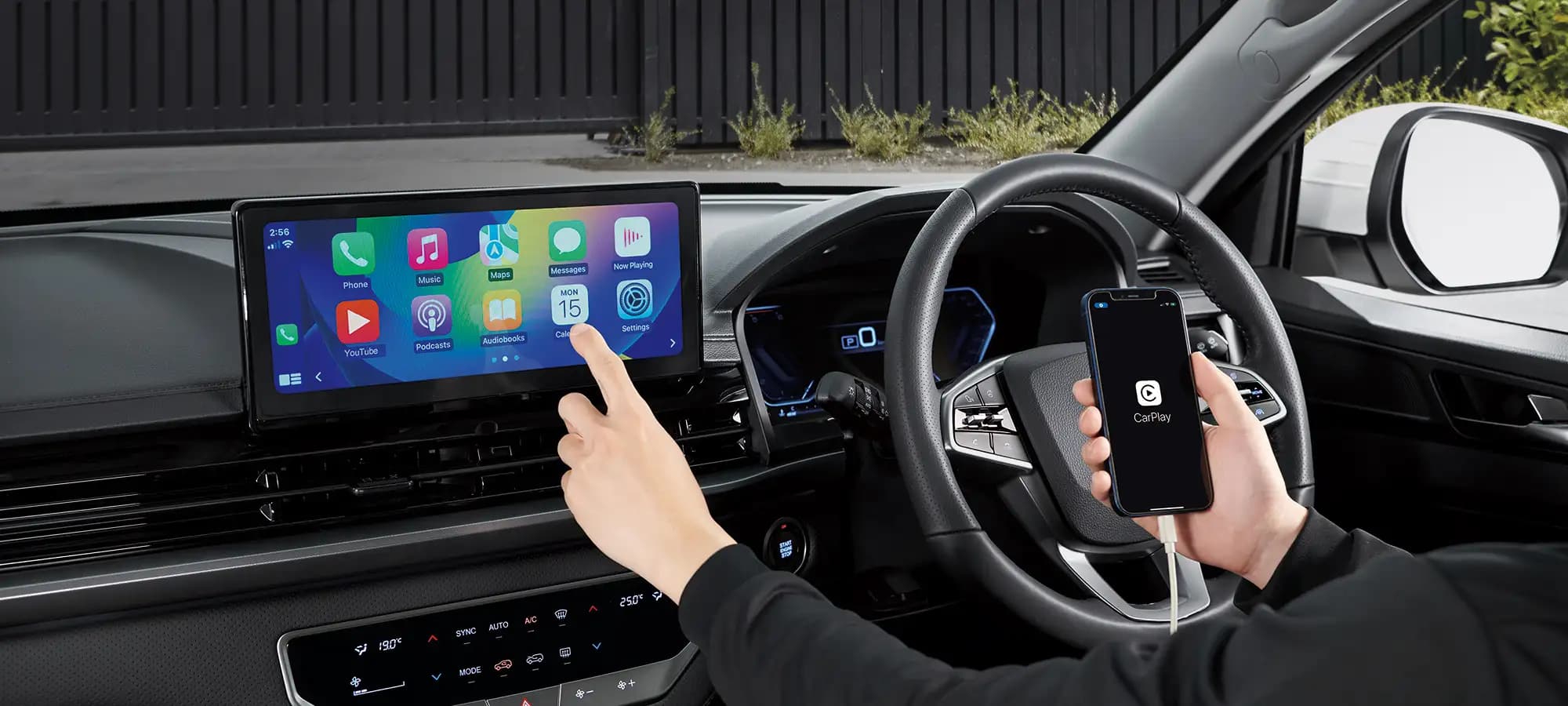 Apple CarPlay & Android Auto